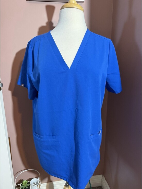FIGS Tops - Figs Casma Scrub Top Womens Size Large PO 3389 Blue
